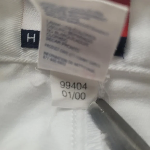 Vintage Tommy Hilfiger Shorts Size 34 White Golf Casual Chino Y2K Mens - Picture 4 of 9